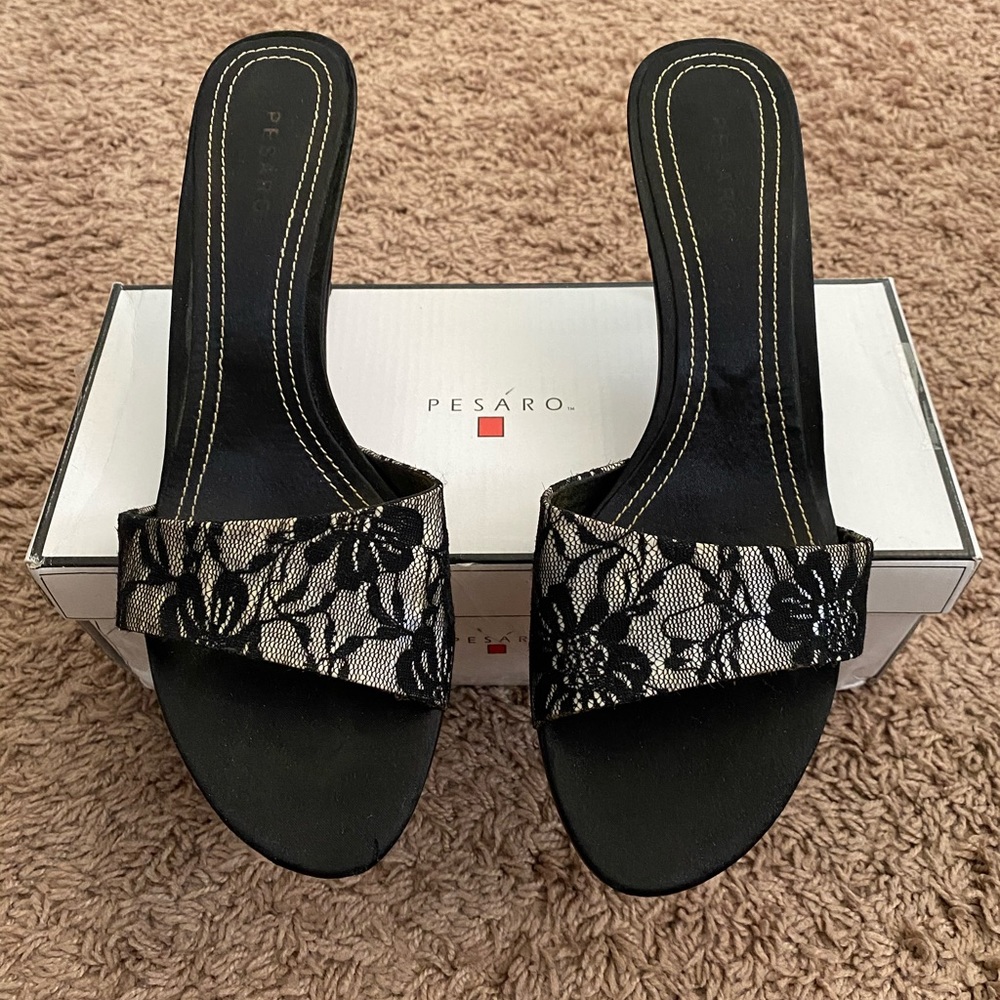 Lace Pesaro Heeled Sandals